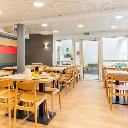 ホテル Nantes Aeroport 2*