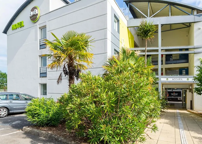 Szálloda Nantes Aeroport 2*