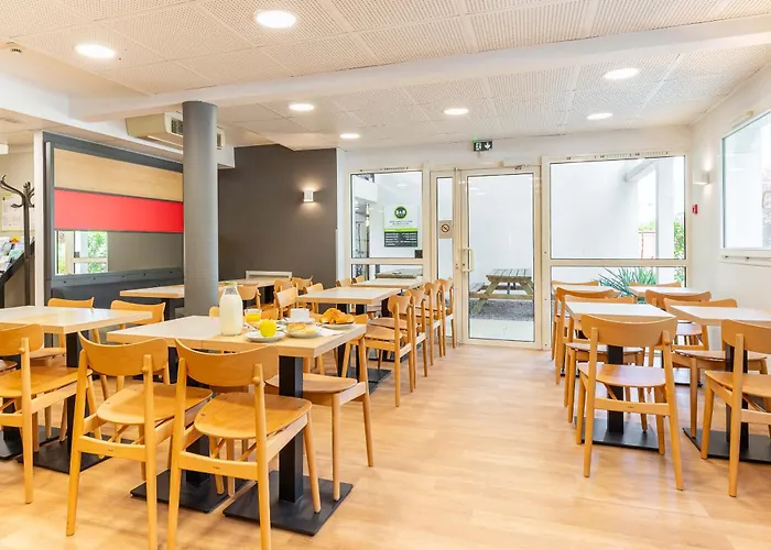 Szálloda Nantes Aeroport 2*