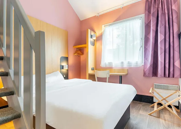 Hotel Nantes Aéroport 2*