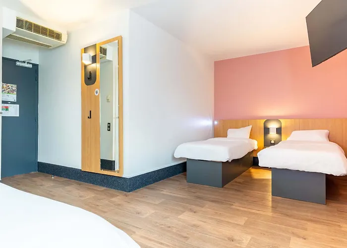 Hotel Nantes Aéroport 2*