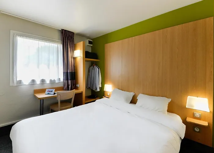 Hotel Nantes Aéroport 2*