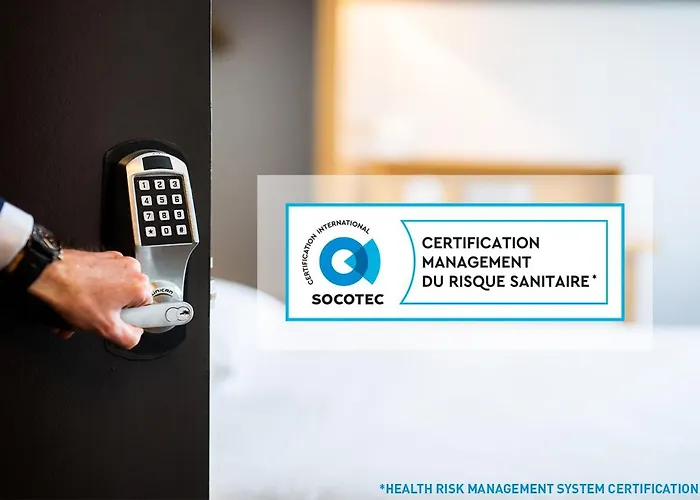 Szálloda Nantes Aeroport 2*